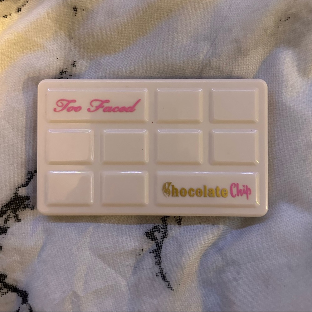 Too Faced White Chocolate Chip Eyeshadow Pallet
